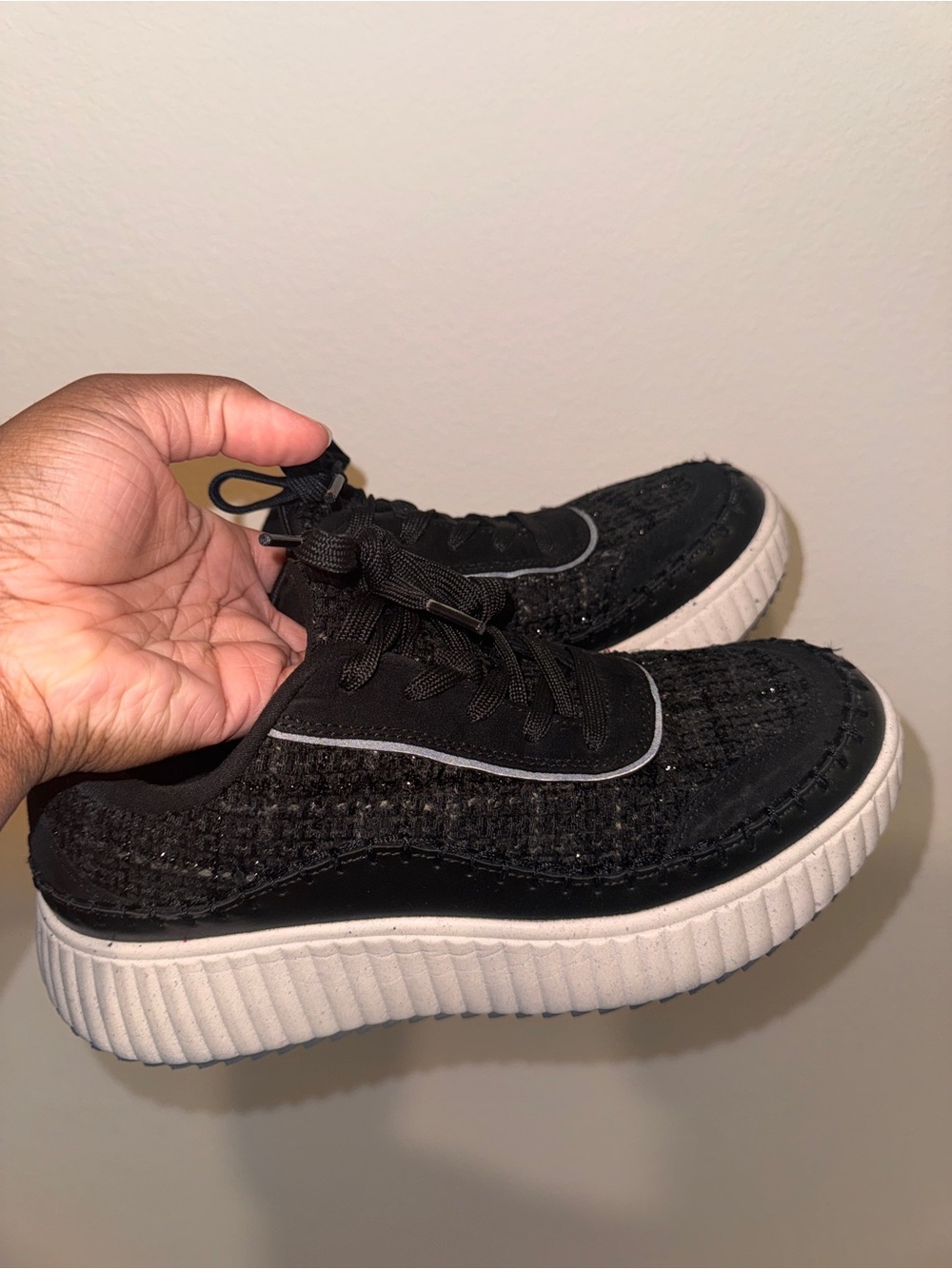 Dream Pairs Black Knit Platform Sneakers with White Sole